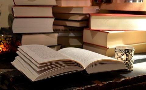 Bild offenes Buch